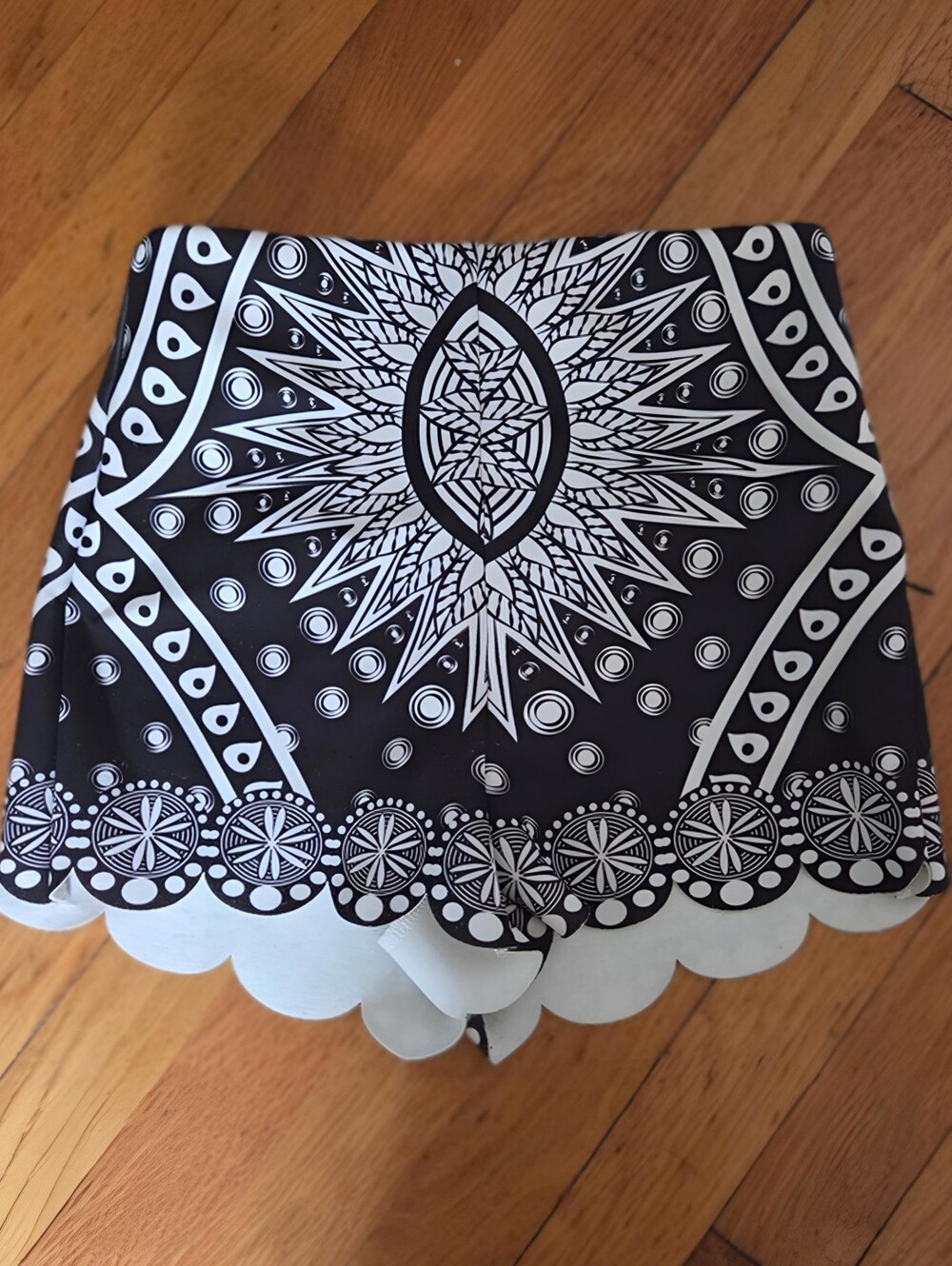 Jealous Tomato Black & White High-Waist Printed Scallop-Hem Shorts